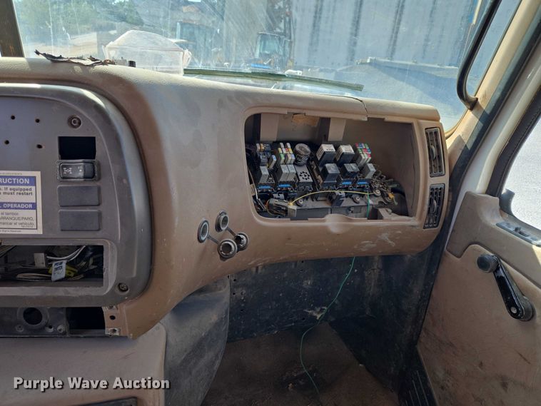 image for item EU3778 2006 Mack CV ready mix truck