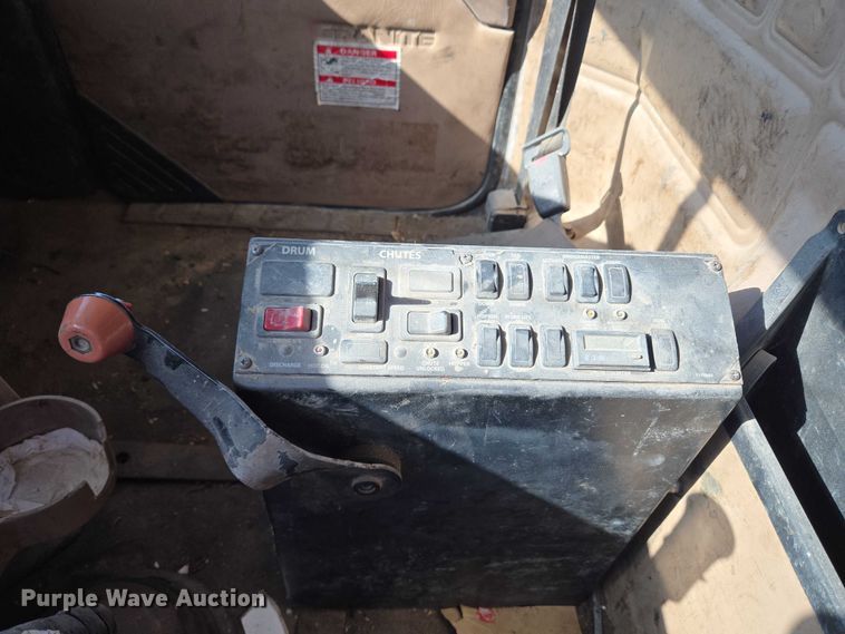 image for item EU3778 2006 Mack CV ready mix truck