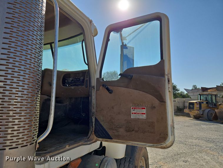 image for item EU3778 2006 Mack CV ready mix truck