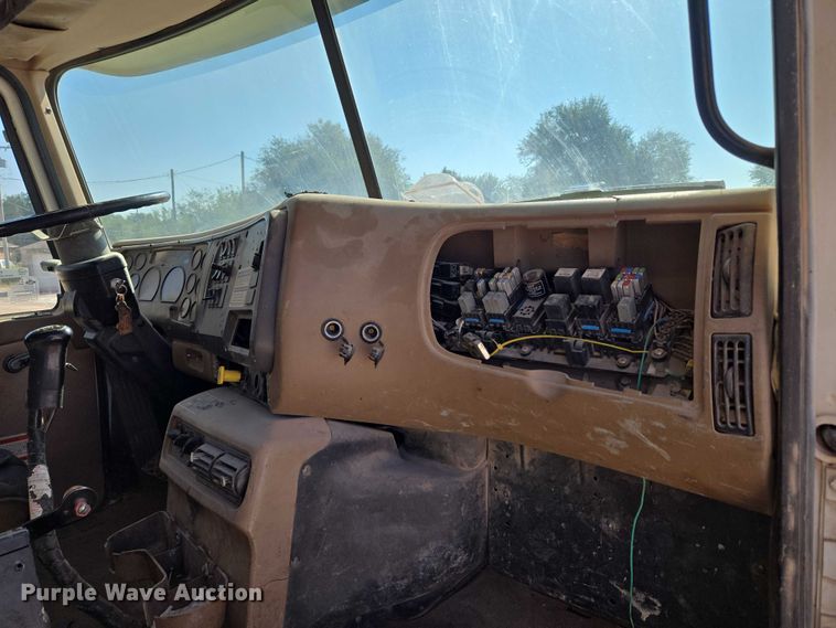 image for item EU3778 2006 Mack CV ready mix truck