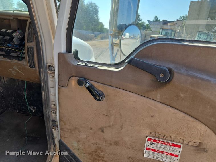 image for item EU3778 2006 Mack CV ready mix truck