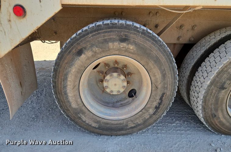 image for item EU3778 2006 Mack CV ready mix truck