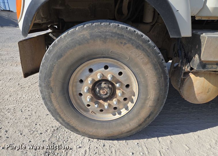 image for item EU3778 2006 Mack CV ready mix truck