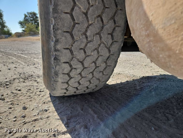 image for item EU3778 2006 Mack CV ready mix truck