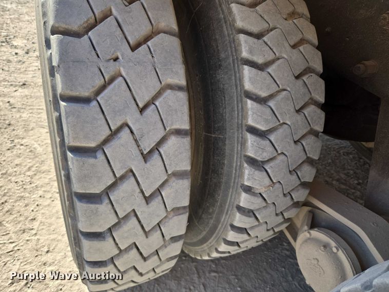 image for item EU3778 2006 Mack CV ready mix truck