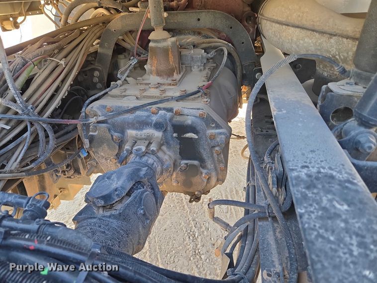 image for item EU3779 2013 Mack CHU613 semi truck