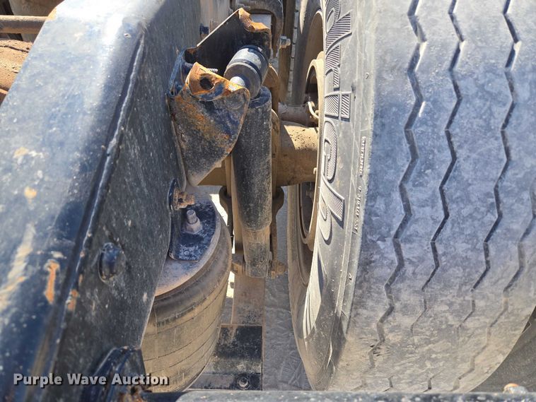 image for item EU3779 2013 Mack CHU613 semi truck