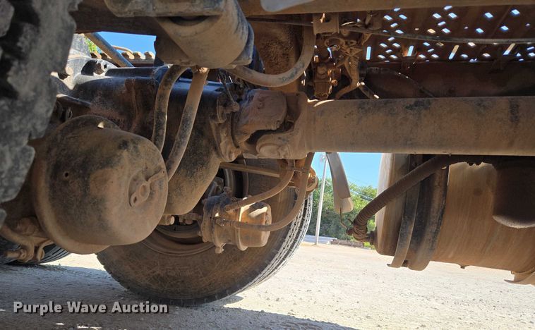 image for item EU3779 2013 Mack CHU613 semi truck