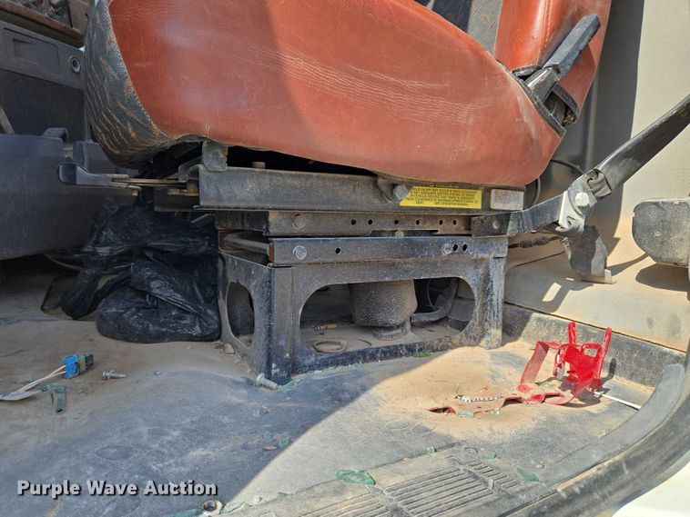 image for item EU3779 2013 Mack CHU613 semi truck