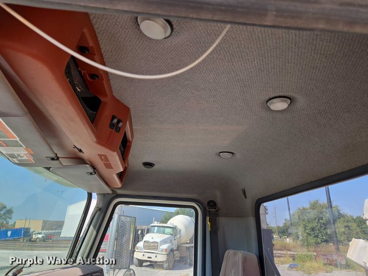 image for item EU3779 2013 Mack CHU613 semi truck