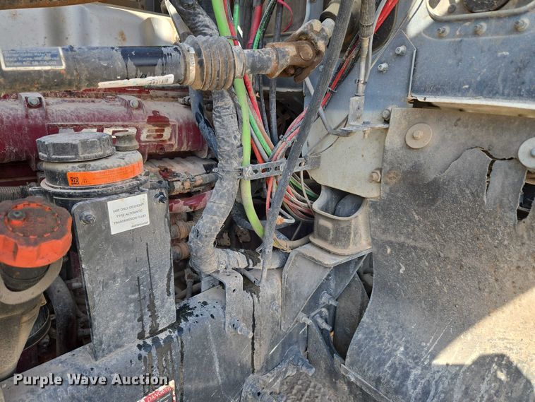 image for item EU3779 2013 Mack CHU613 semi truck