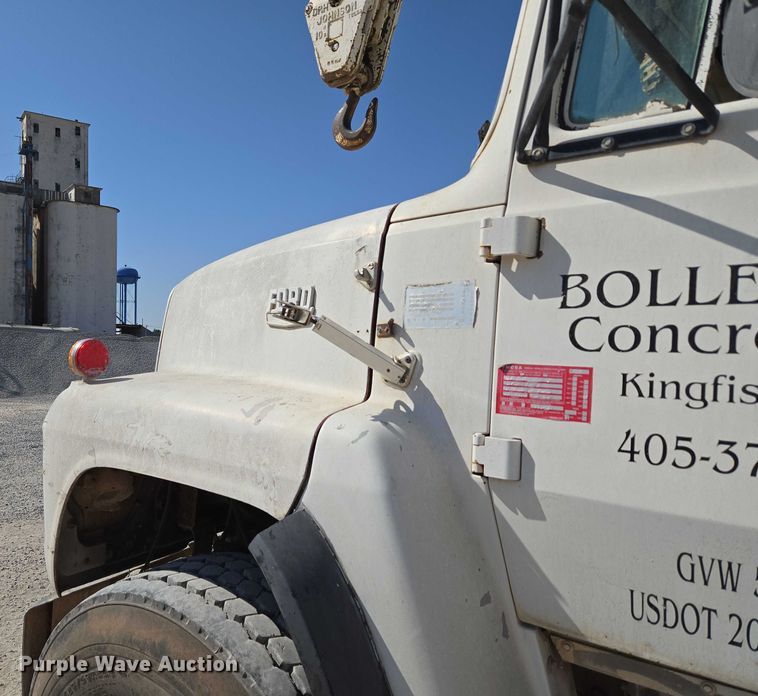 image for item EU3780 1985 Ford LNT9000 crane truck