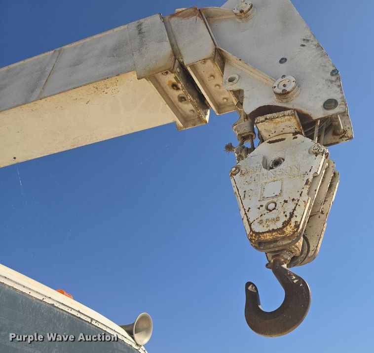 image for item EU3780 1985 Ford LNT9000 crane truck