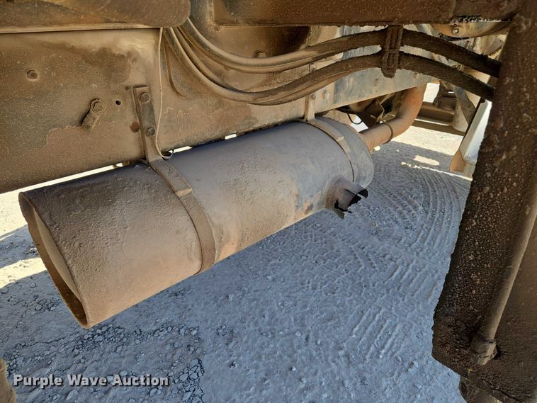 image for item EU3780 1985 Ford LNT9000 crane truck