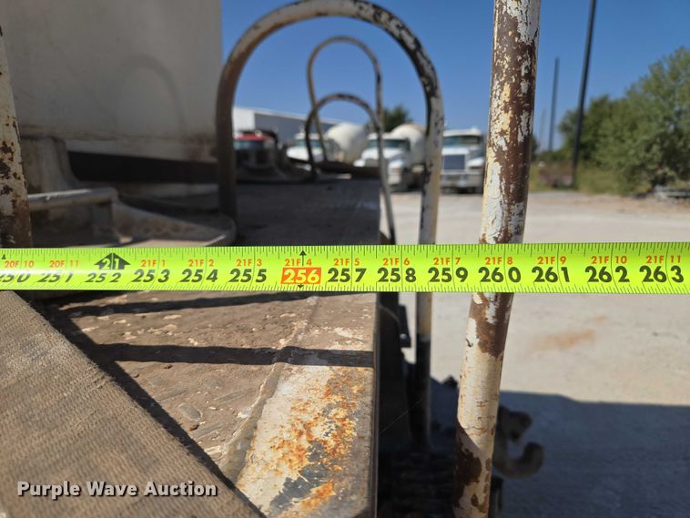 image for item EU3780 1985 Ford LNT9000 crane truck