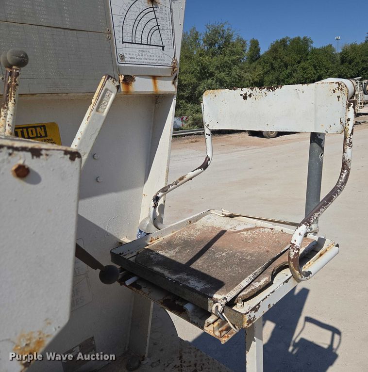 image for item EU3780 1985 Ford LNT9000 crane truck