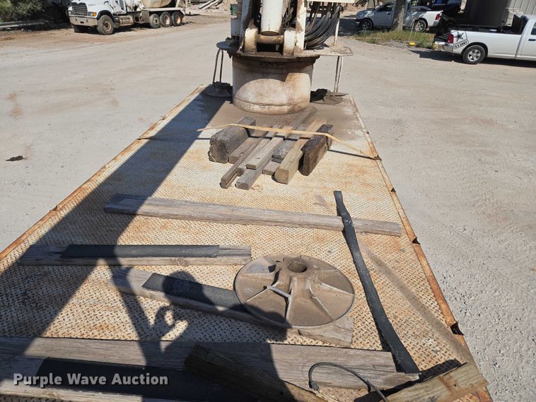 image for item EU3780 1985 Ford LNT9000 crane truck