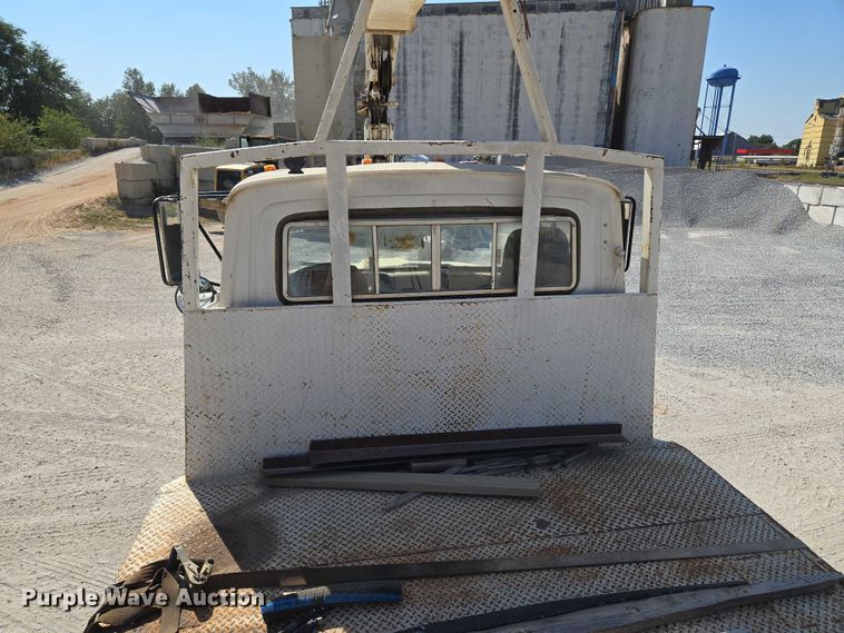 image for item EU3780 1985 Ford LNT9000 crane truck