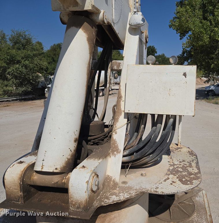 image for item EU3780 1985 Ford LNT9000 crane truck