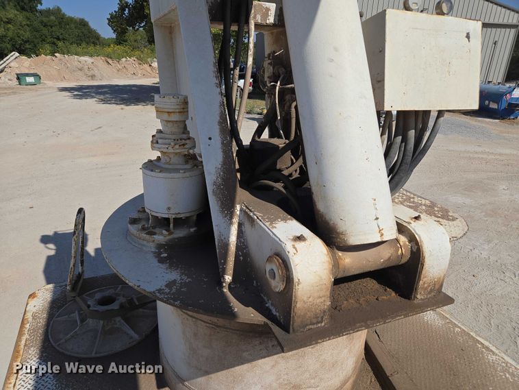 image for item EU3780 1985 Ford LNT9000 crane truck