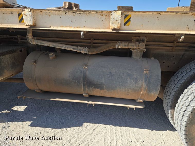 image for item EU3780 1985 Ford LNT9000 crane truck