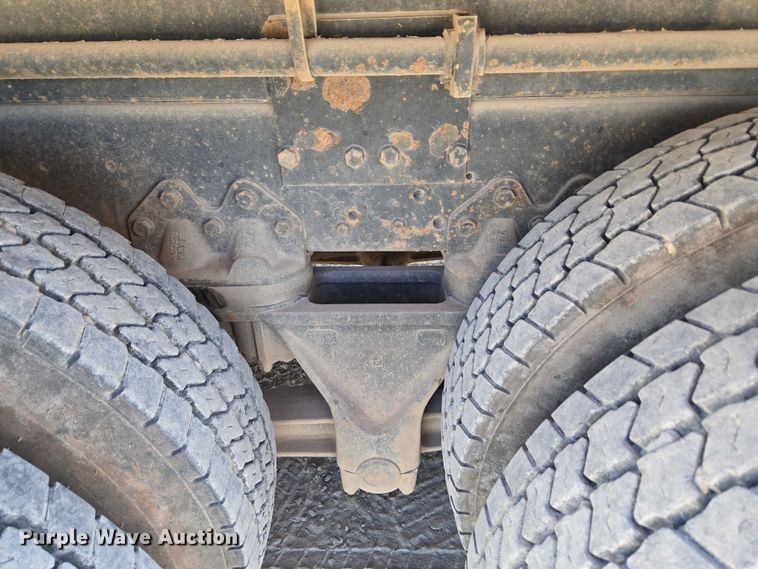 image for item EU3780 1985 Ford LNT9000 crane truck