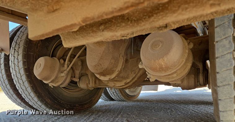 image for item EU3780 1985 Ford LNT9000 crane truck