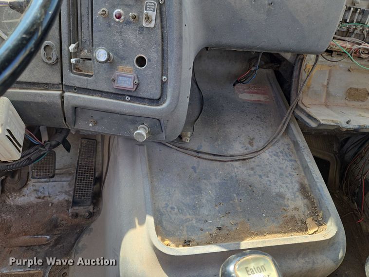 image for item EU3780 1985 Ford LNT9000 crane truck