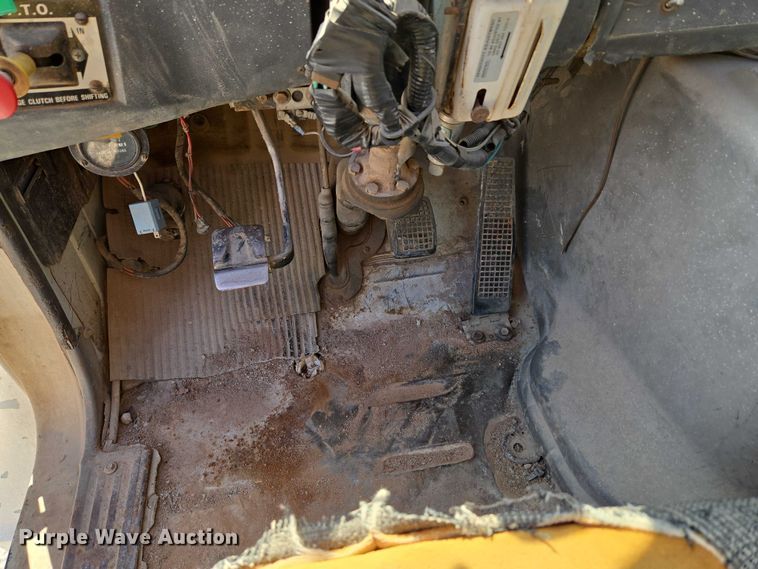 image for item EU3780 1985 Ford LNT9000 crane truck