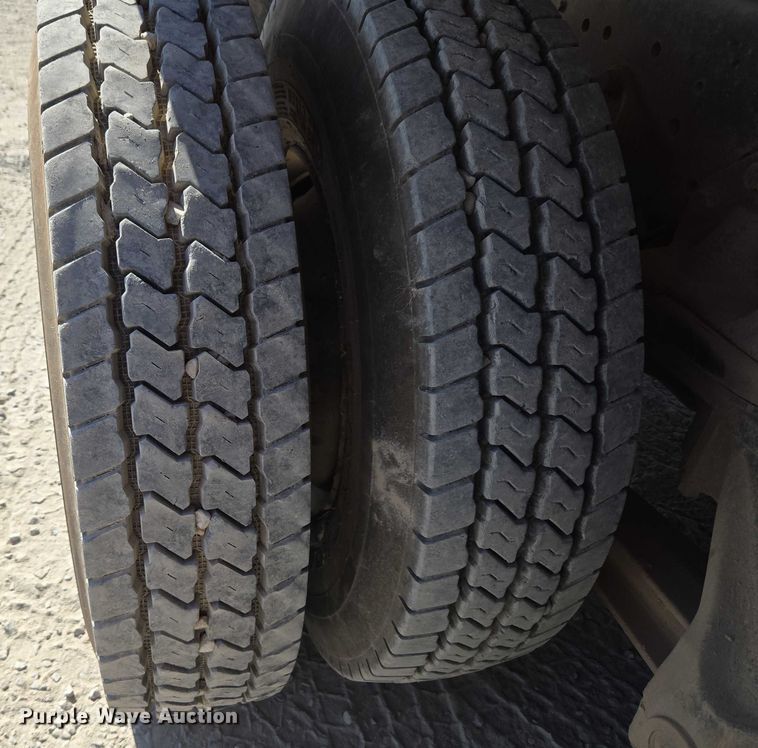 image for item EU3780 1985 Ford LNT9000 crane truck