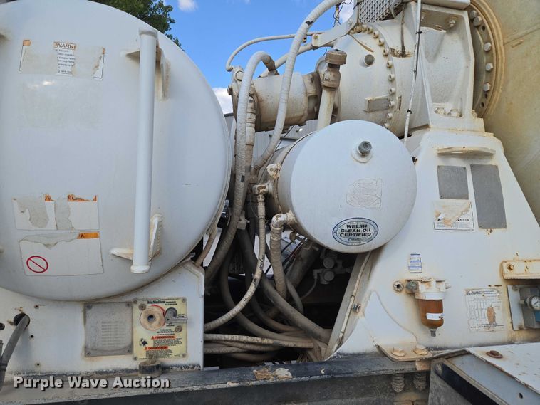 image for item EU3781 2006 Mack CV ready mix truck