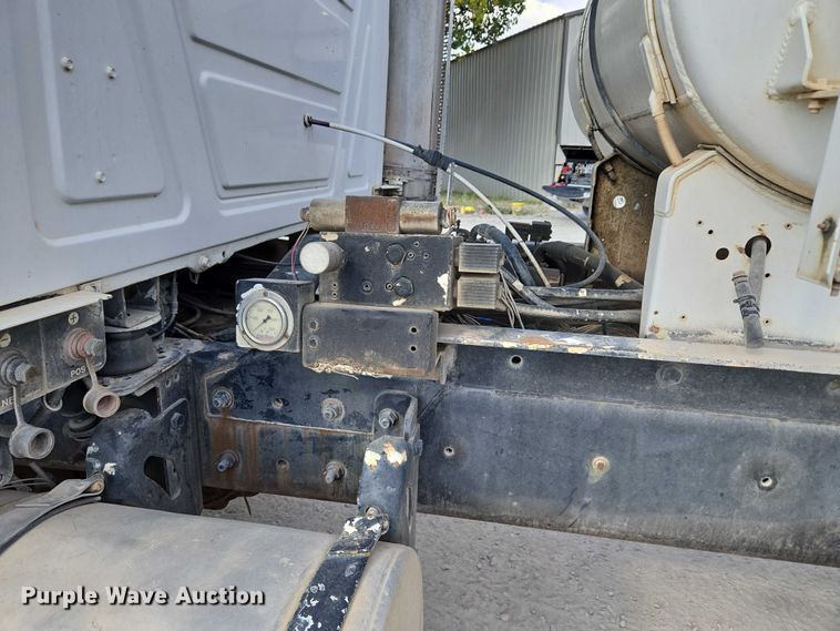 image for item EU3781 2006 Mack CV ready mix truck