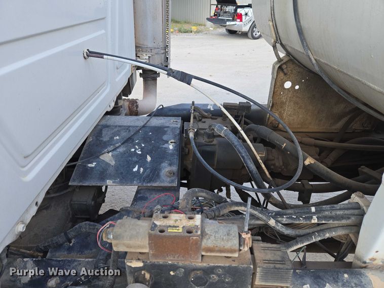 image for item EU3781 2006 Mack CV ready mix truck