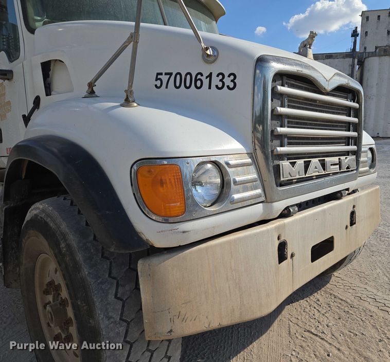 image for item EU3781 2006 Mack CV ready mix truck
