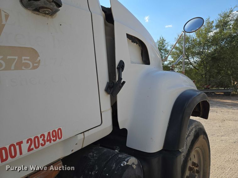 image for item EU3781 2006 Mack CV ready mix truck