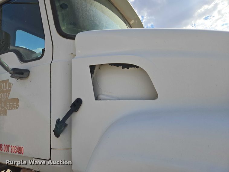 image for item EU3781 2006 Mack CV ready mix truck