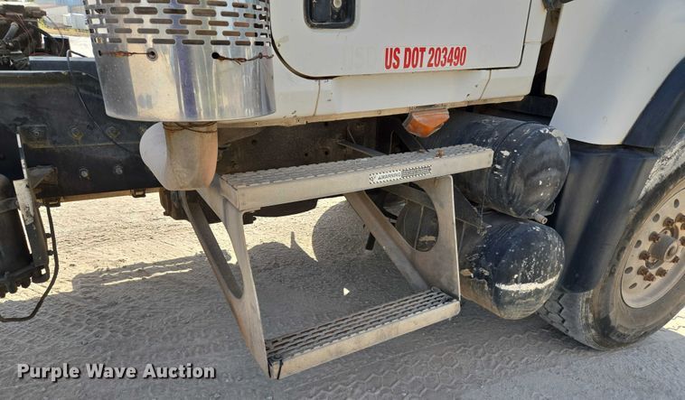 image for item EU3781 2006 Mack CV ready mix truck