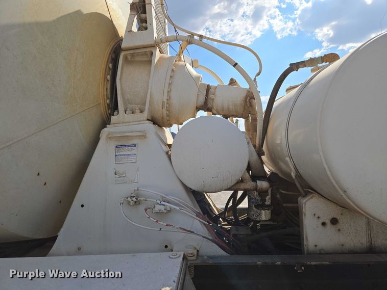 image for item EU3781 2006 Mack CV ready mix truck