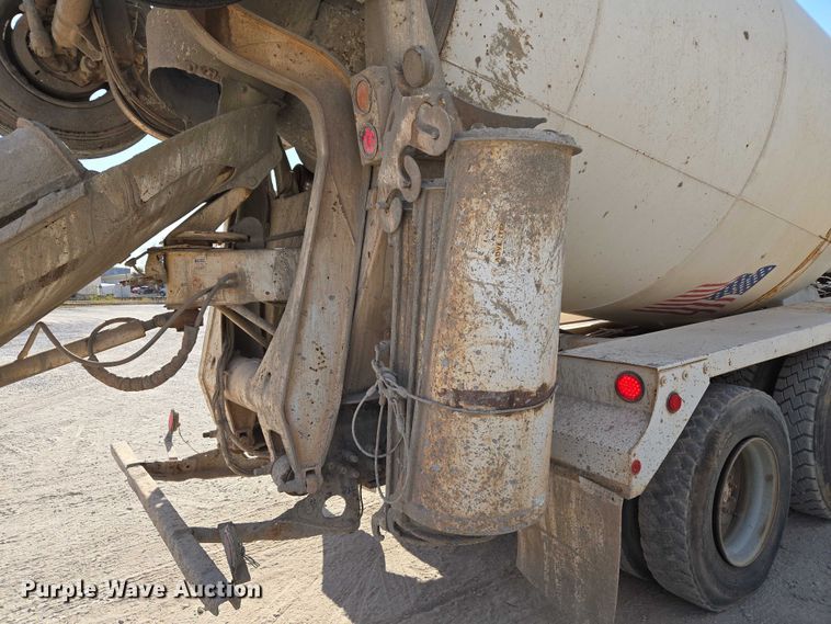 image for item EU3781 2006 Mack CV ready mix truck