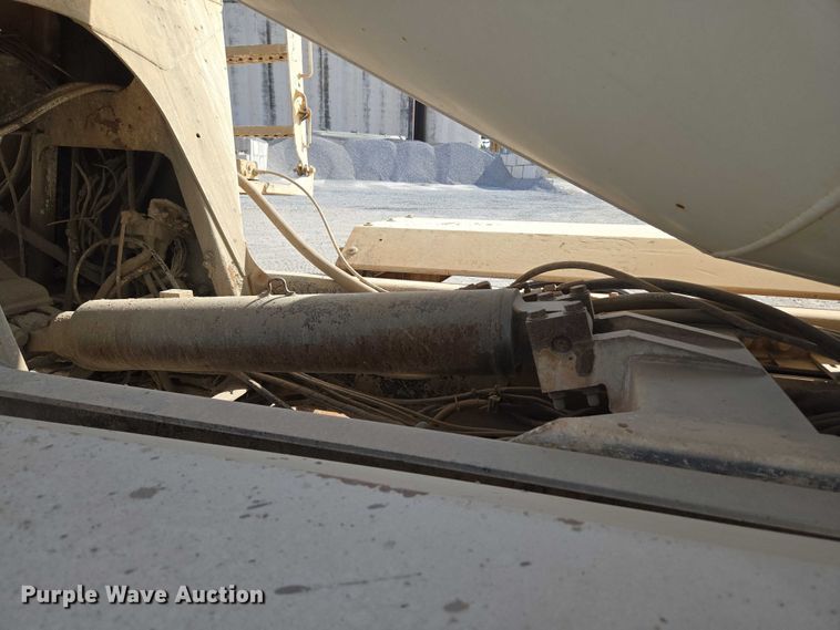 image for item EU3781 2006 Mack CV ready mix truck