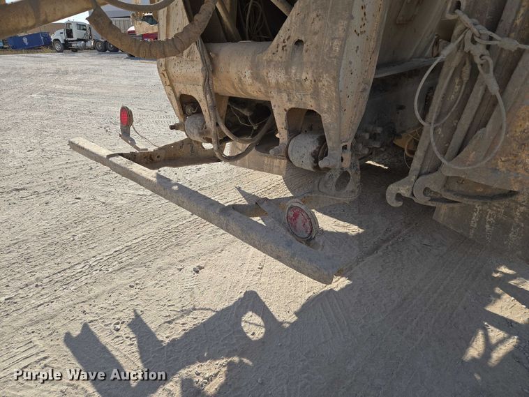 image for item EU3781 2006 Mack CV ready mix truck