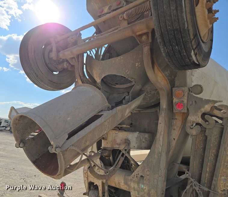 image for item EU3781 2006 Mack CV ready mix truck