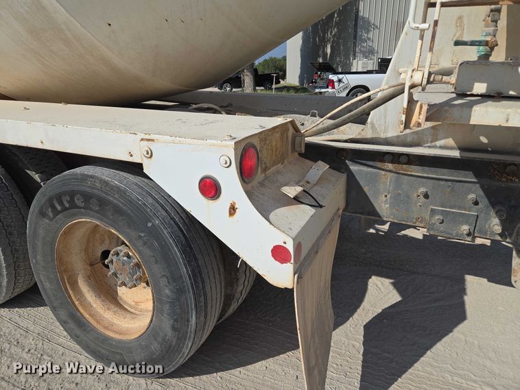 image for item EU3781 2006 Mack CV ready mix truck