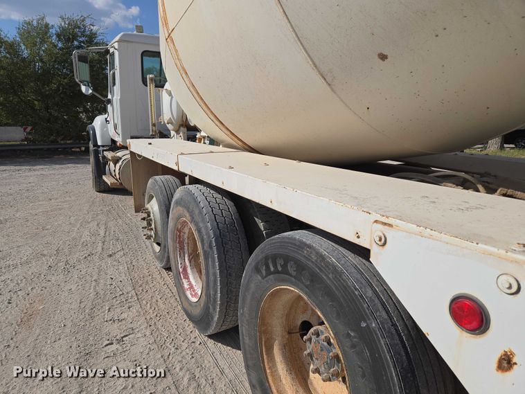 image for item EU3781 2006 Mack CV ready mix truck