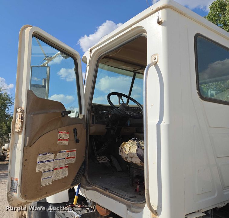 image for item EU3781 2006 Mack CV ready mix truck