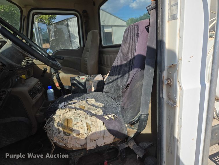 image for item EU3781 2006 Mack CV ready mix truck