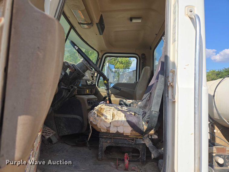 image for item EU3781 2006 Mack CV ready mix truck