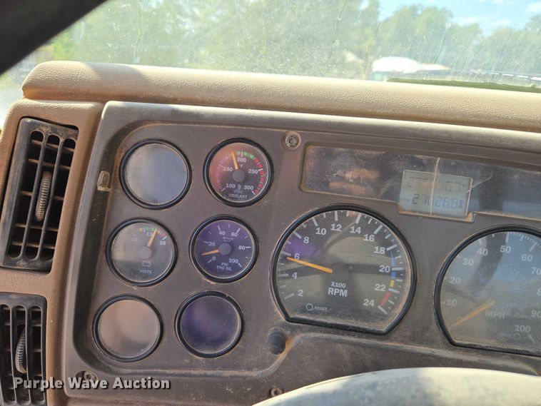 image for item EU3781 2006 Mack CV ready mix truck