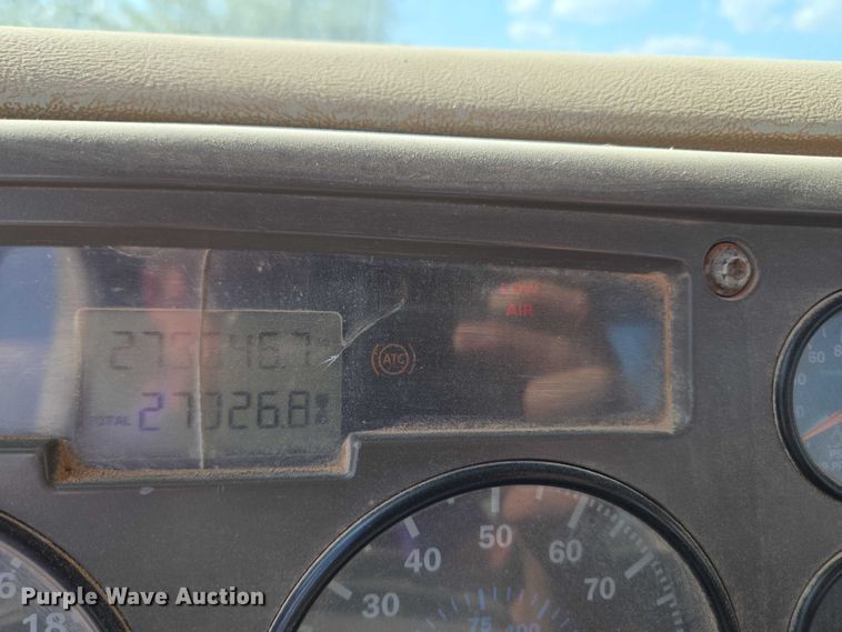 image for item EU3781 2006 Mack CV ready mix truck