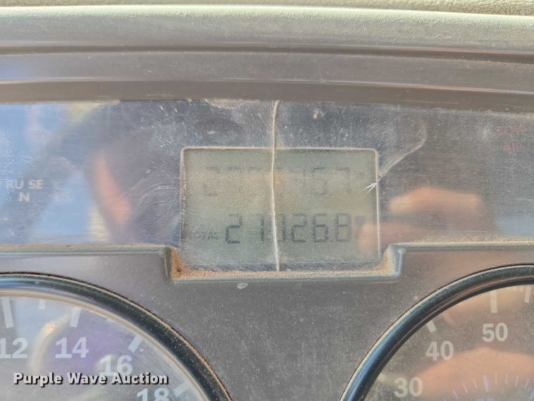 image for item EU3781 2006 Mack CV ready mix truck